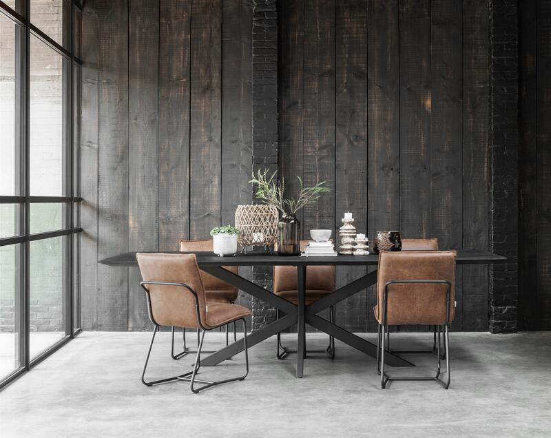 Eetkamertafel Timeless Black Curves Teakhout