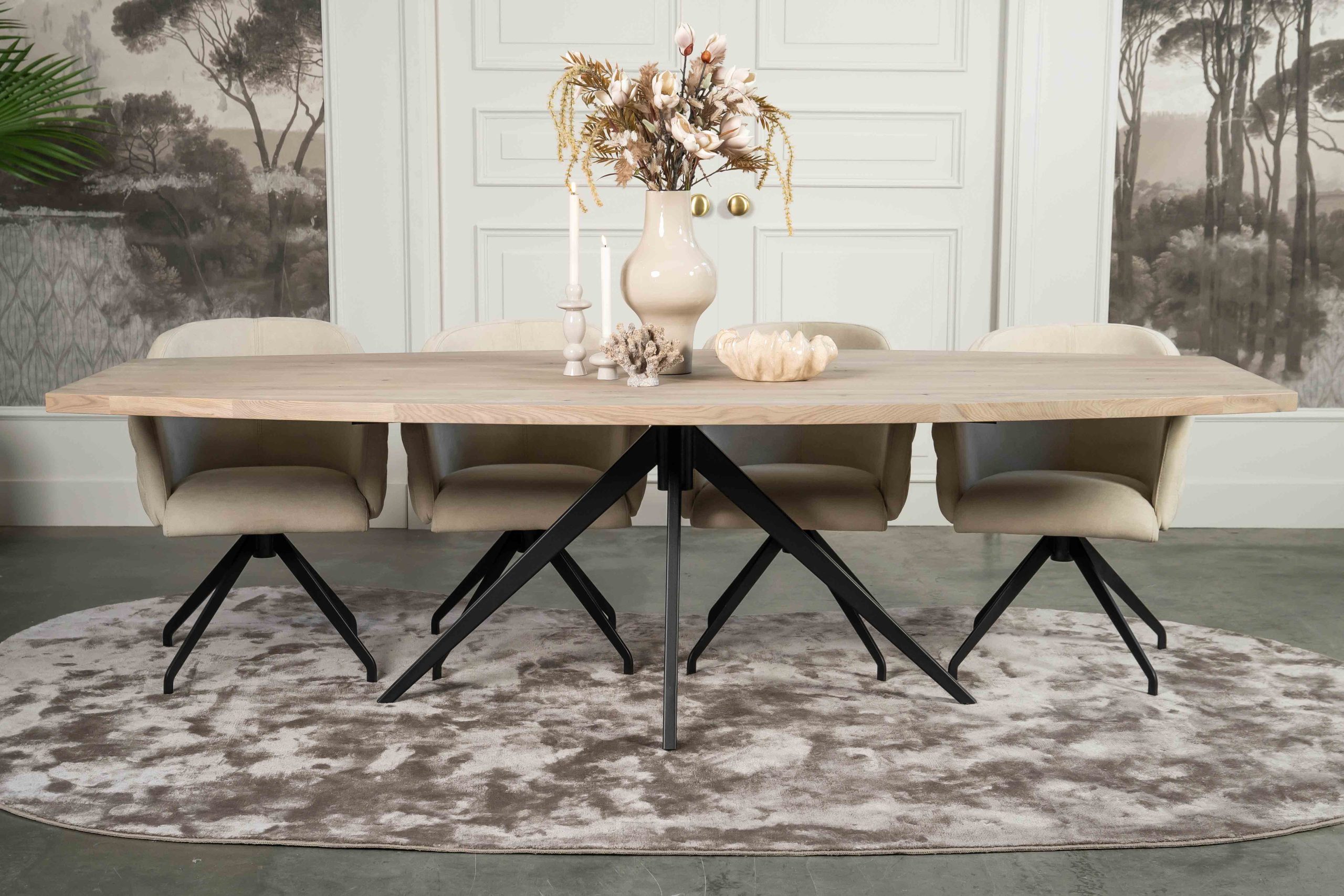 Half Ovale Eikenhouten Eettafel Nice