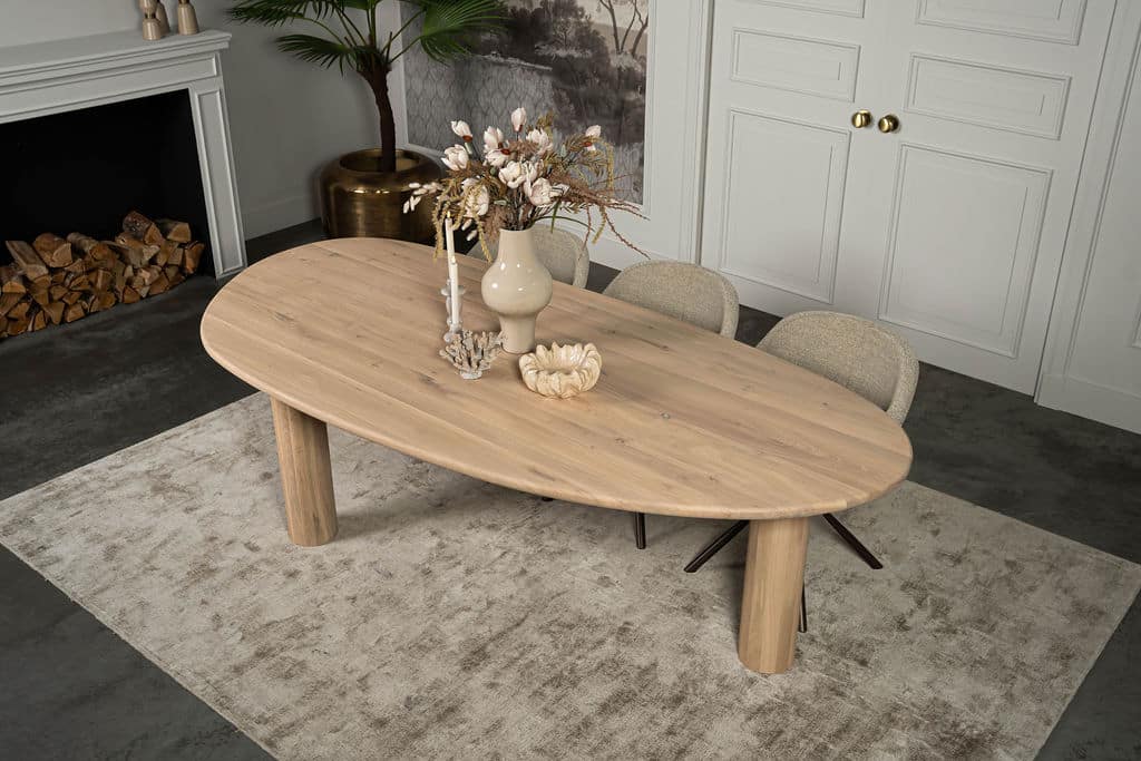 Kiezelvormige Eikenhouten Eettafel Le Mans