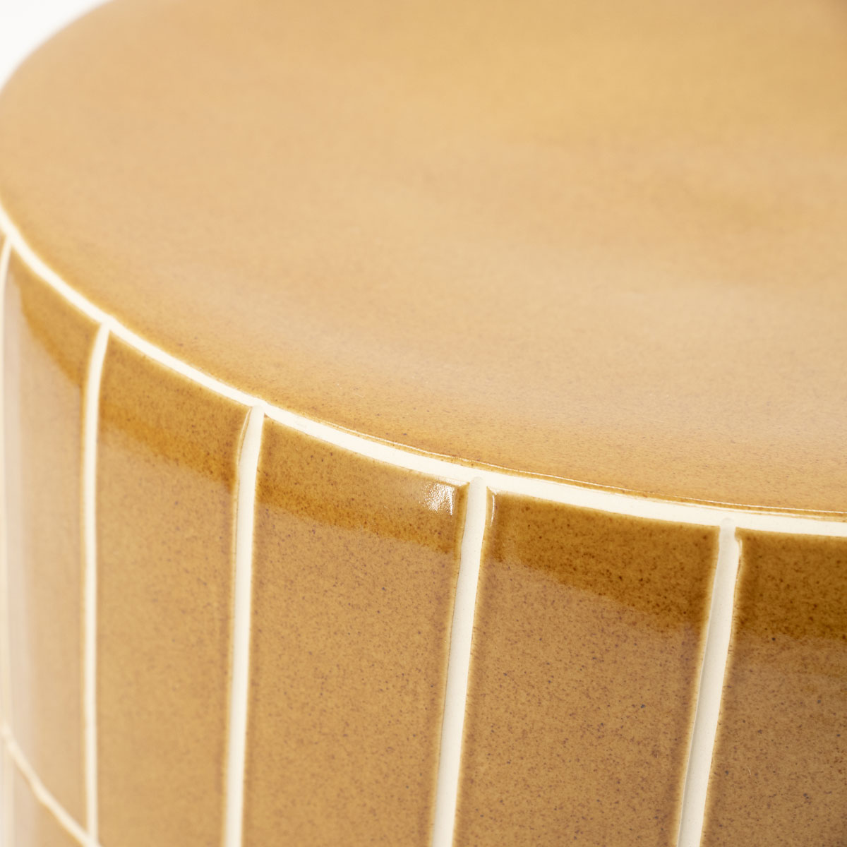 Ronde Bijzettafel TileTastic Mosterd 42×42 cm