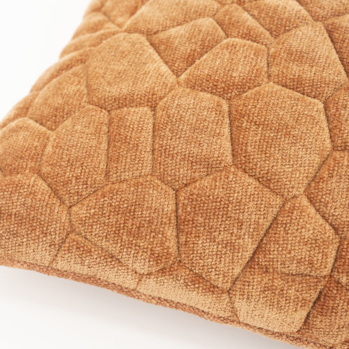 Sierkussen Stitch Mocha Mousse 45×45 cm