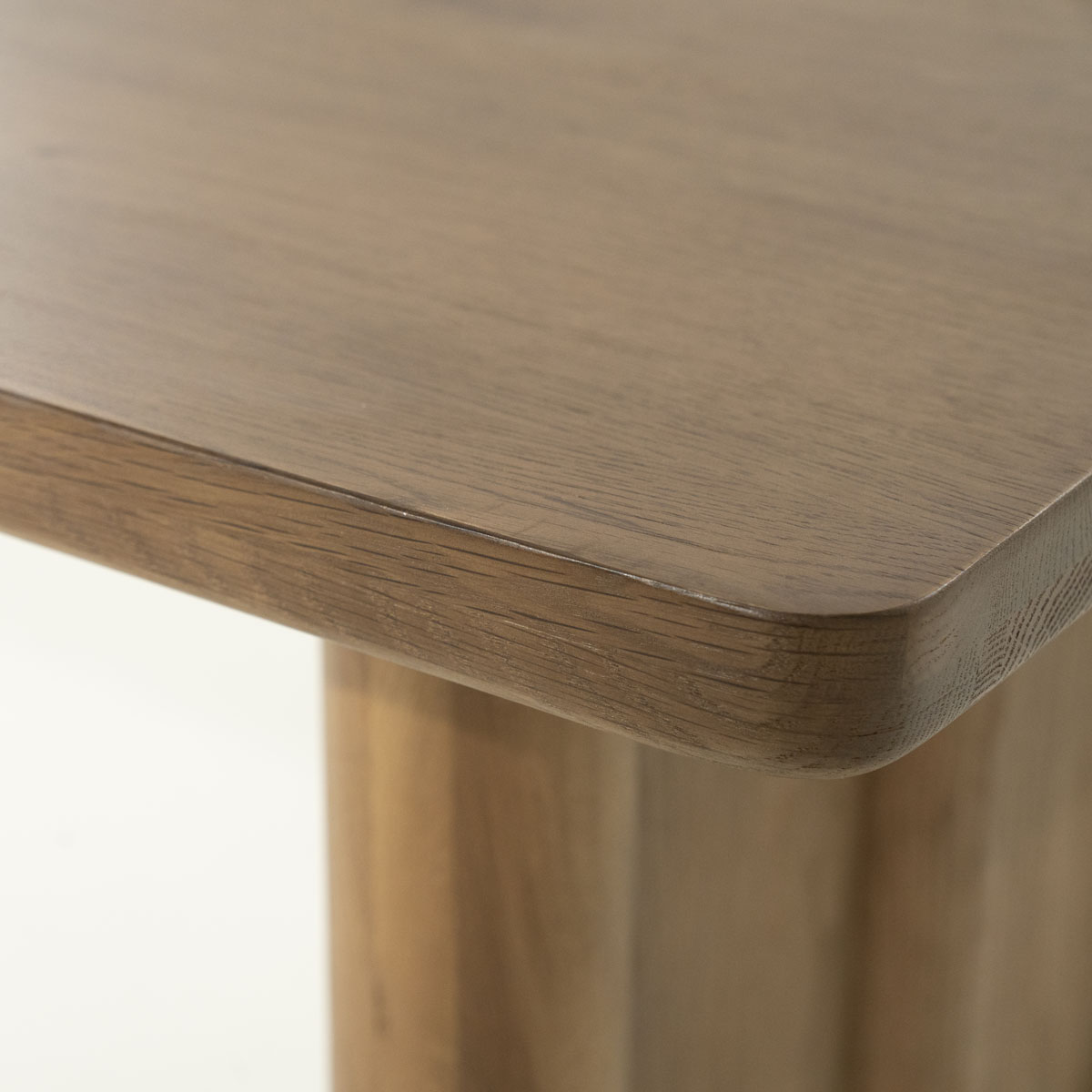 Eetkamertafel Jake Eikenhout Bruin
