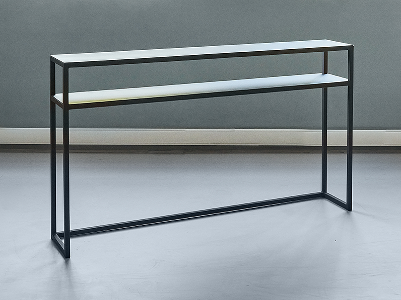 Sidetable Heavy Metal 140