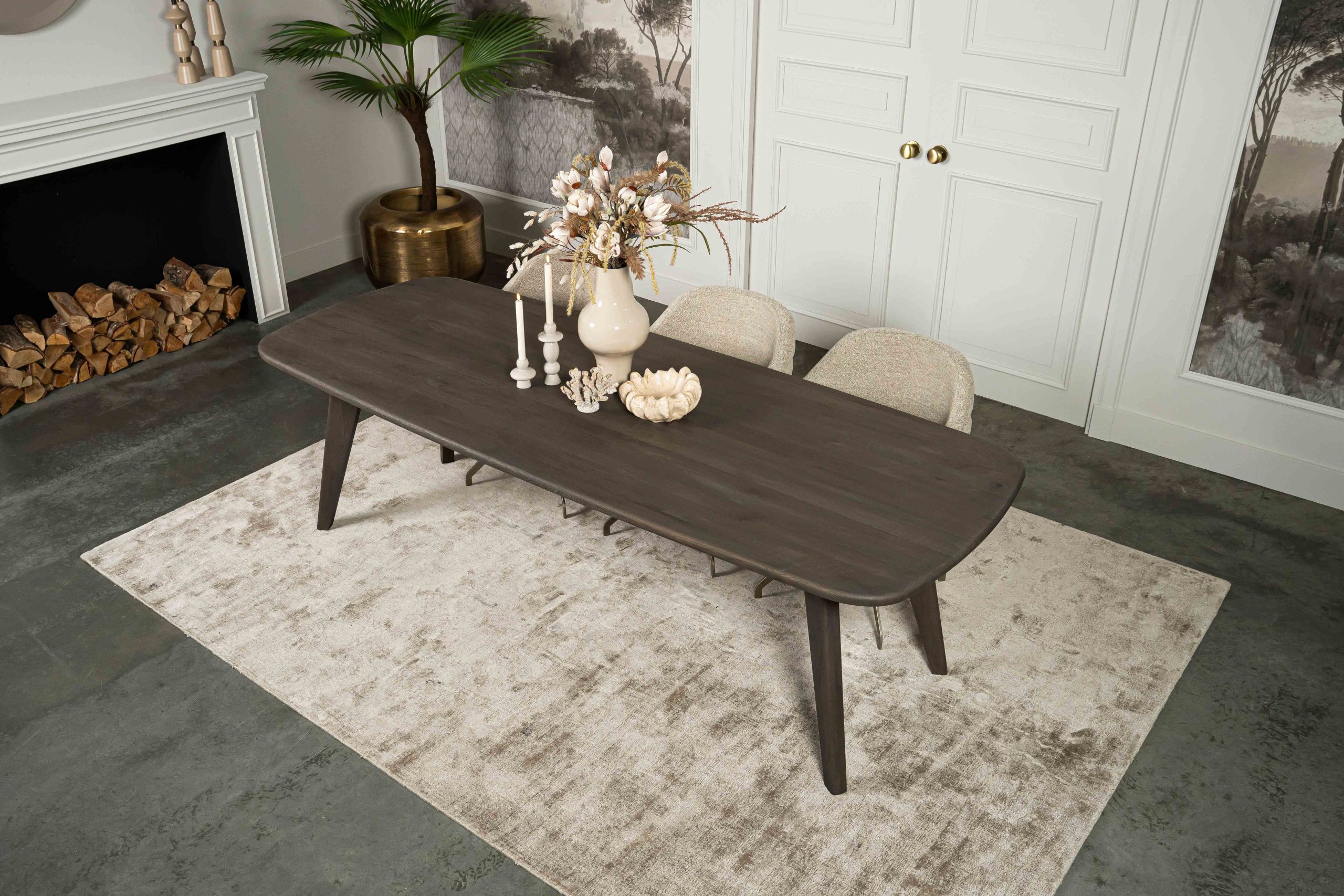 Deens Ovale Eikenhouten Eettafel Bordeaux